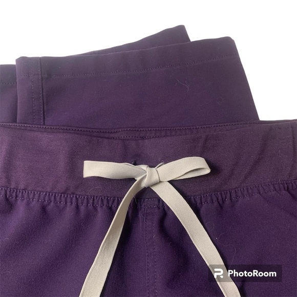 FIGS Livingston Basic Scrub Pant Technical Collection Purple Plum Size Small - Picture 3 of 14